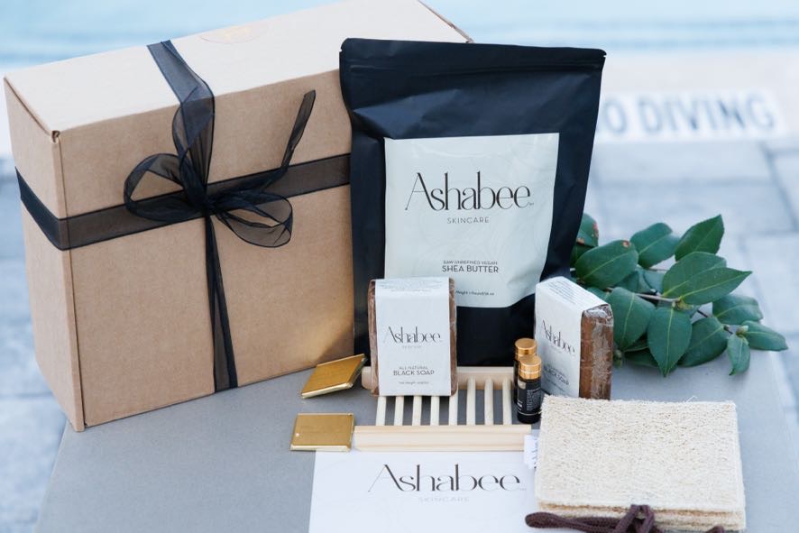 The gift box and its contents, poolside